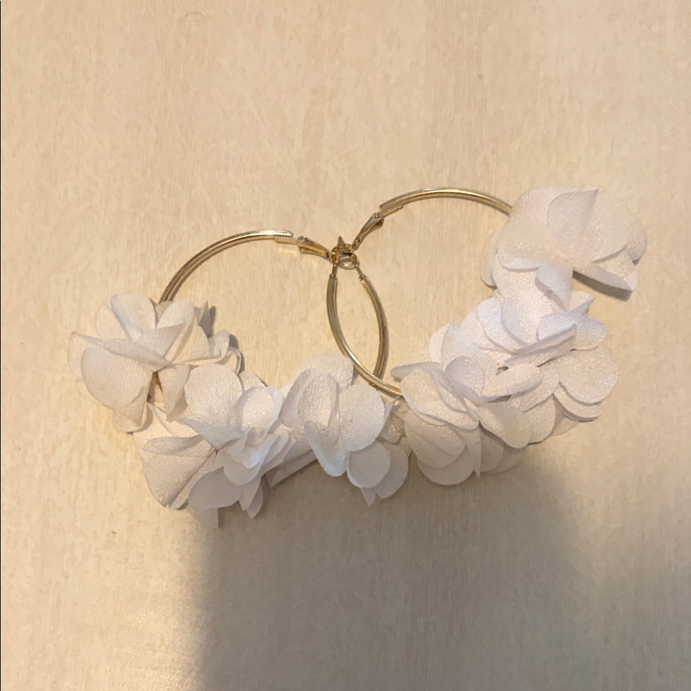 Chic White Floral Hair Hoops